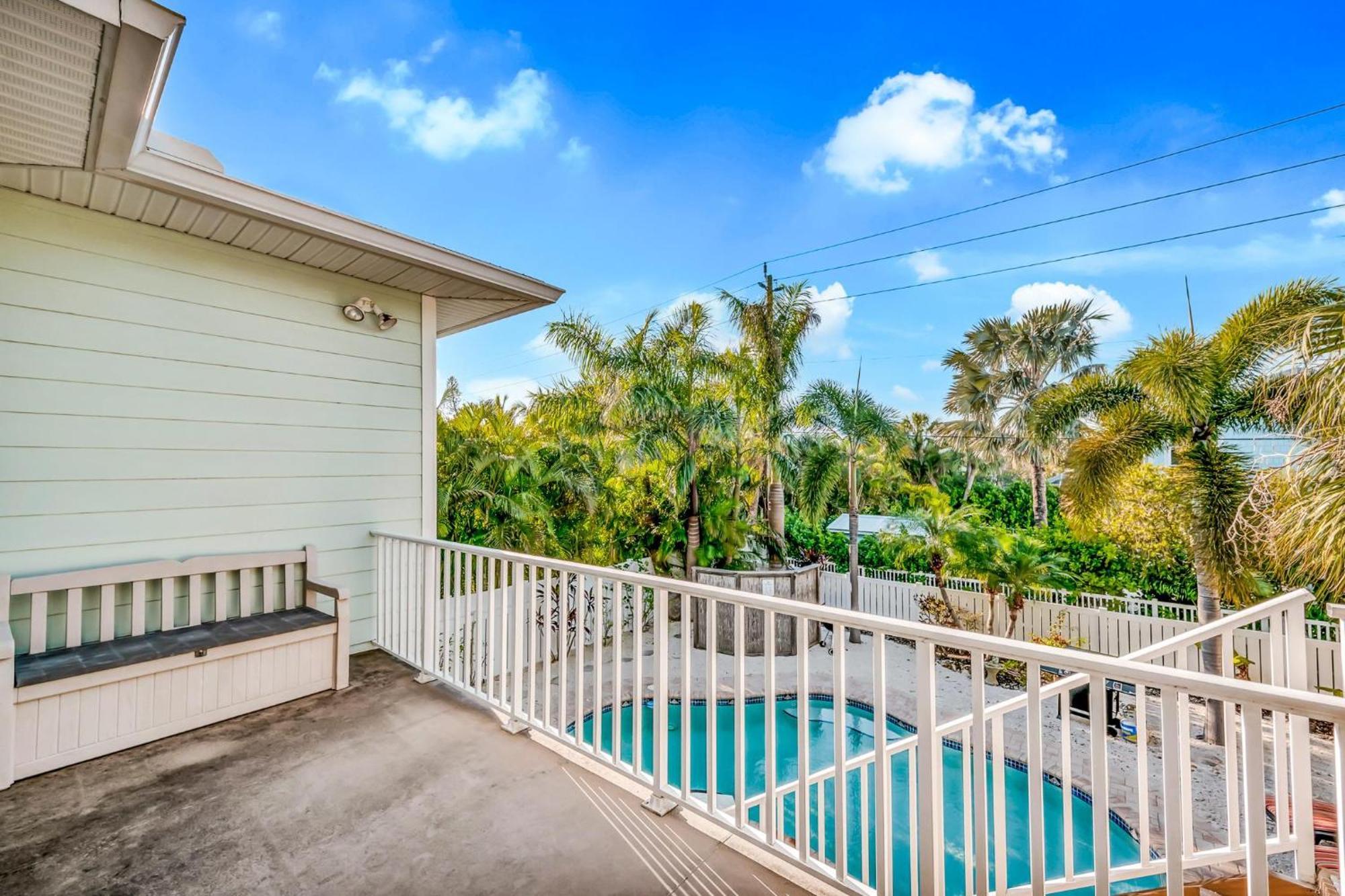 Flip Flops And Fish Tales Anna Maria Exterior foto